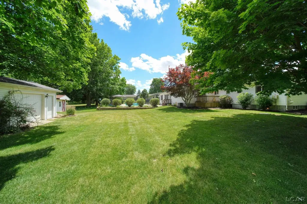 2943 Lee Marie Drive Adrian Township MI 49221
