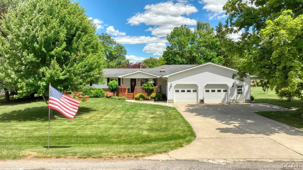 2943 Lee Marie Drive Adrian Township MI 49221