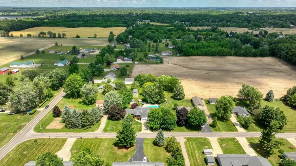 2943 Lee Marie Drive Adrian Township MI 49221