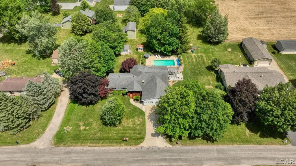 2943 Lee Marie Drive Adrian Township MI 49221