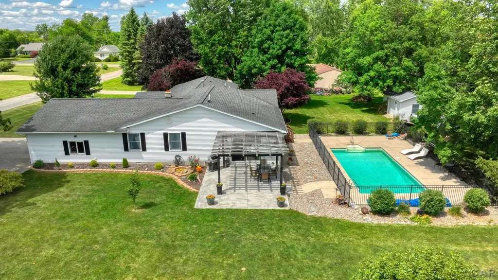 2943 Lee Marie Drive Adrian Township MI 49221