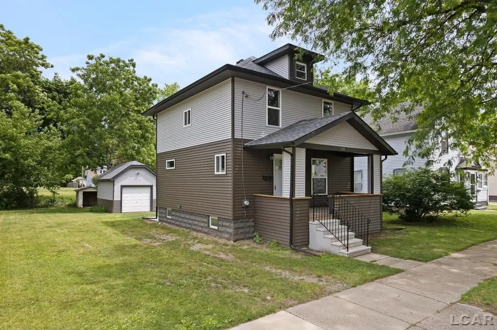 138 E Robinson Street Jackson City MI 49203
