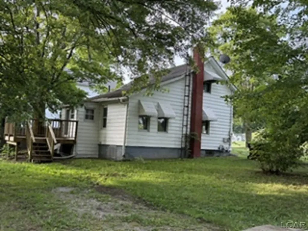 907 Bristol Street Adrian City MI 49221