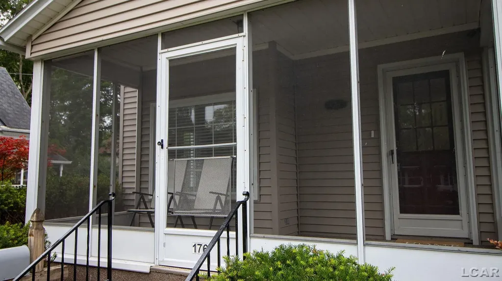 176 S Scott Street Adrian City MI 49221