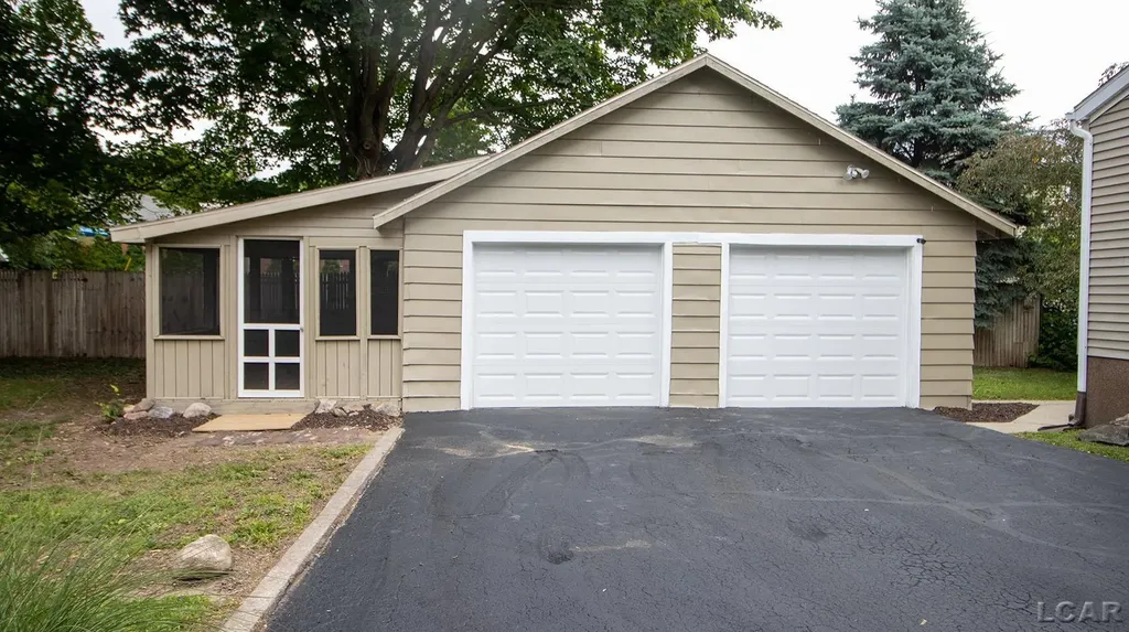 176 S Scott Street Adrian City MI 49221