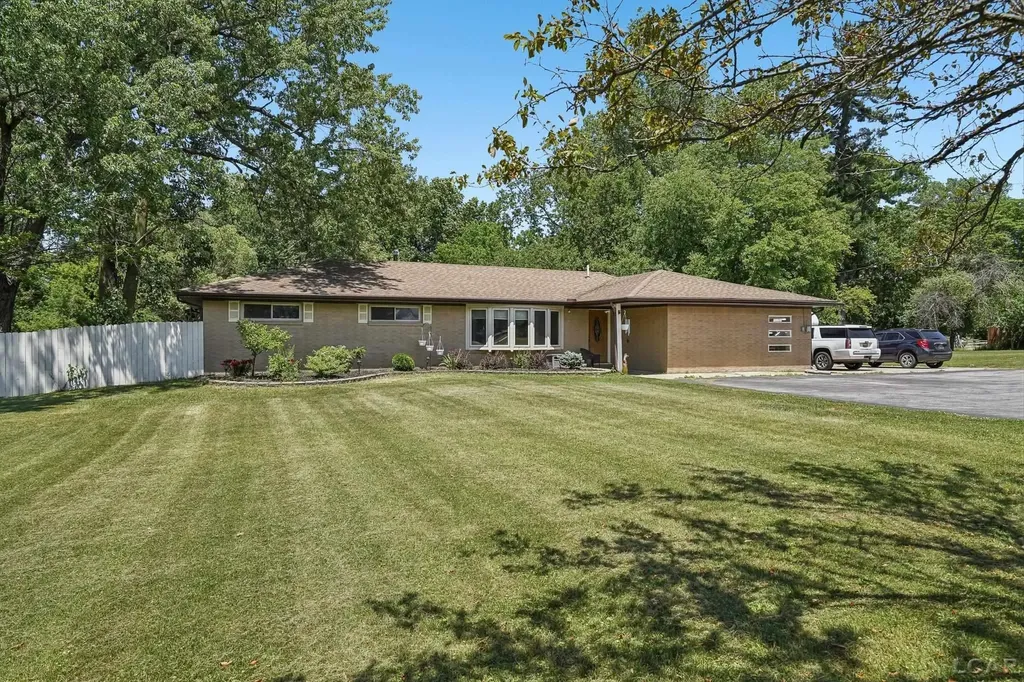 1476 W Sterns Road Bedford Township MI 48182