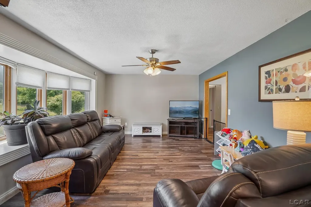 1476 W Sterns Road Bedford Township MI 48182