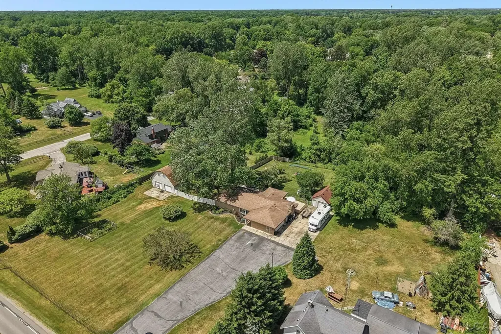 1476 W Sterns Road Bedford Township MI 48182