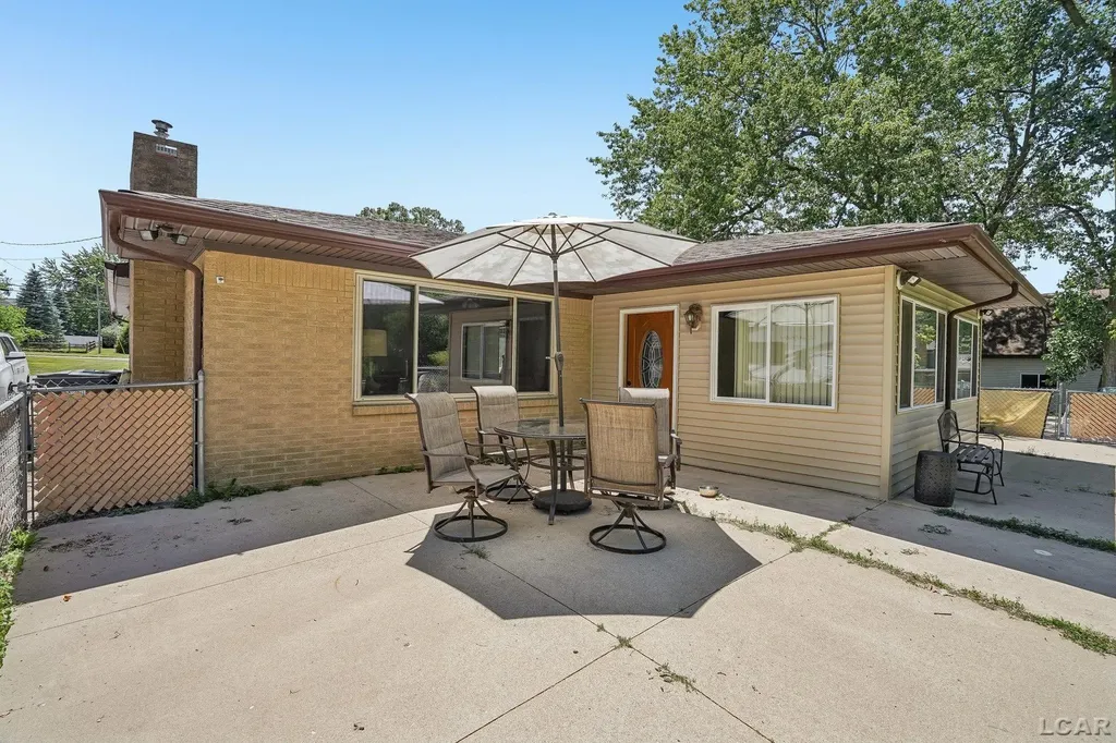 1476 W Sterns Road Bedford Township MI 48182