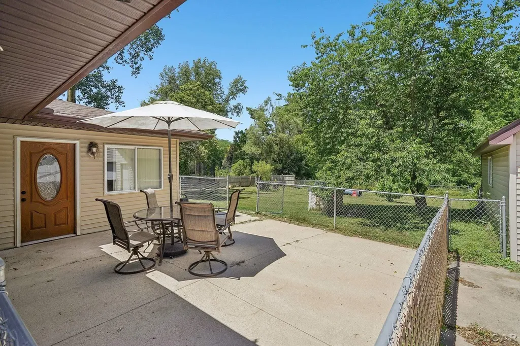 1476 W Sterns Road Bedford Township MI 48182