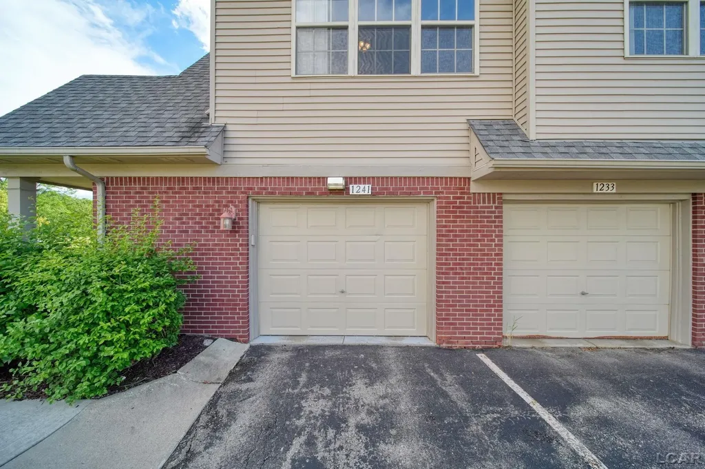 1241 Addington Lane Pittsfield Charter Township MI 48108