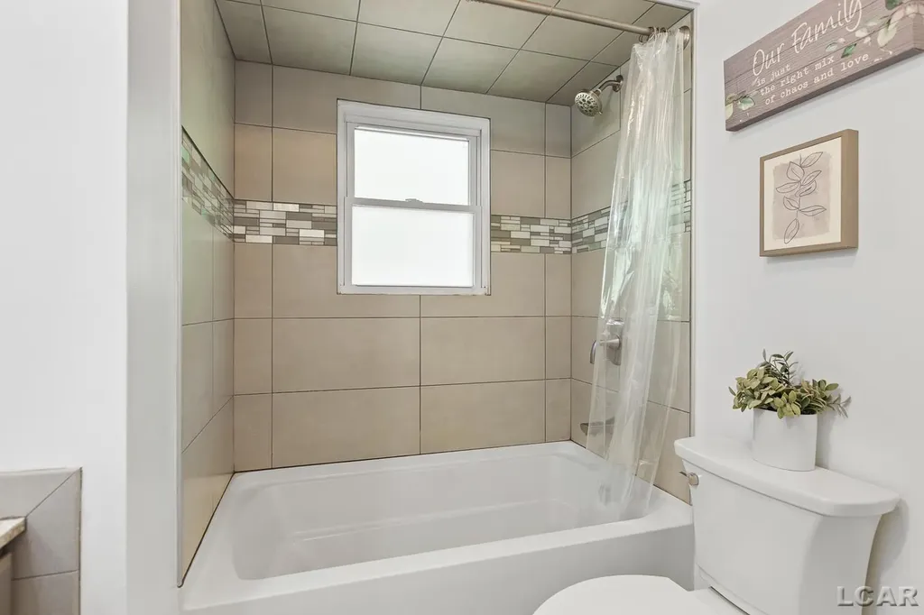 5888 Treat Highway Madison Charter Township MI 49221