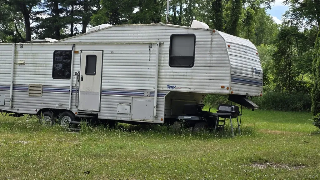 6591 S Tripp Road Jefferson Township MI 49266