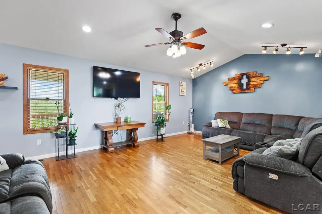 4753 Holloway Road Raisin Township MI 49221