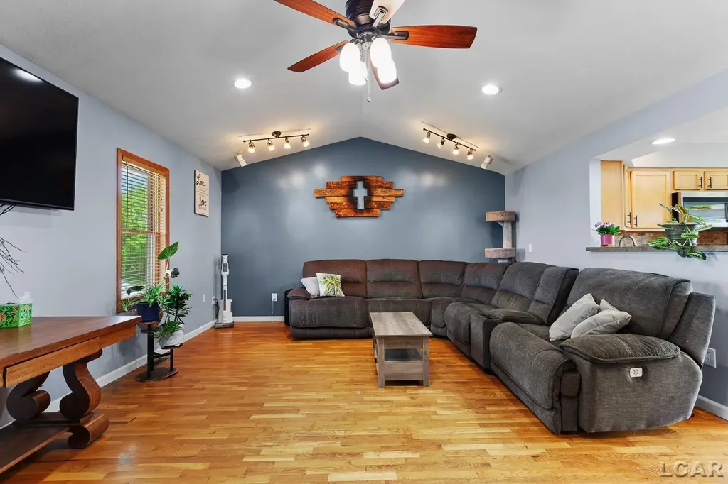 4753 Holloway Road Raisin Township MI 49221