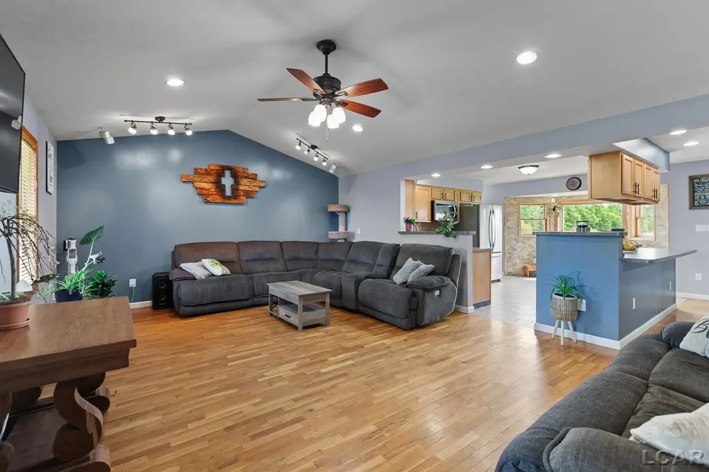 4753 Holloway Road Raisin Township MI 49221