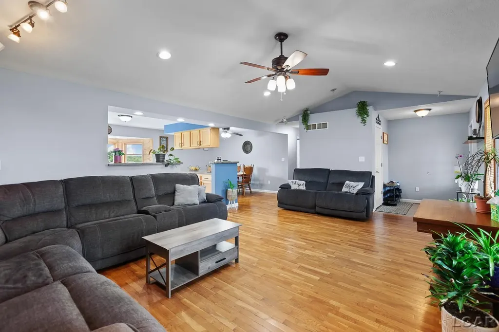 4753 Holloway Road Raisin Township MI 49221