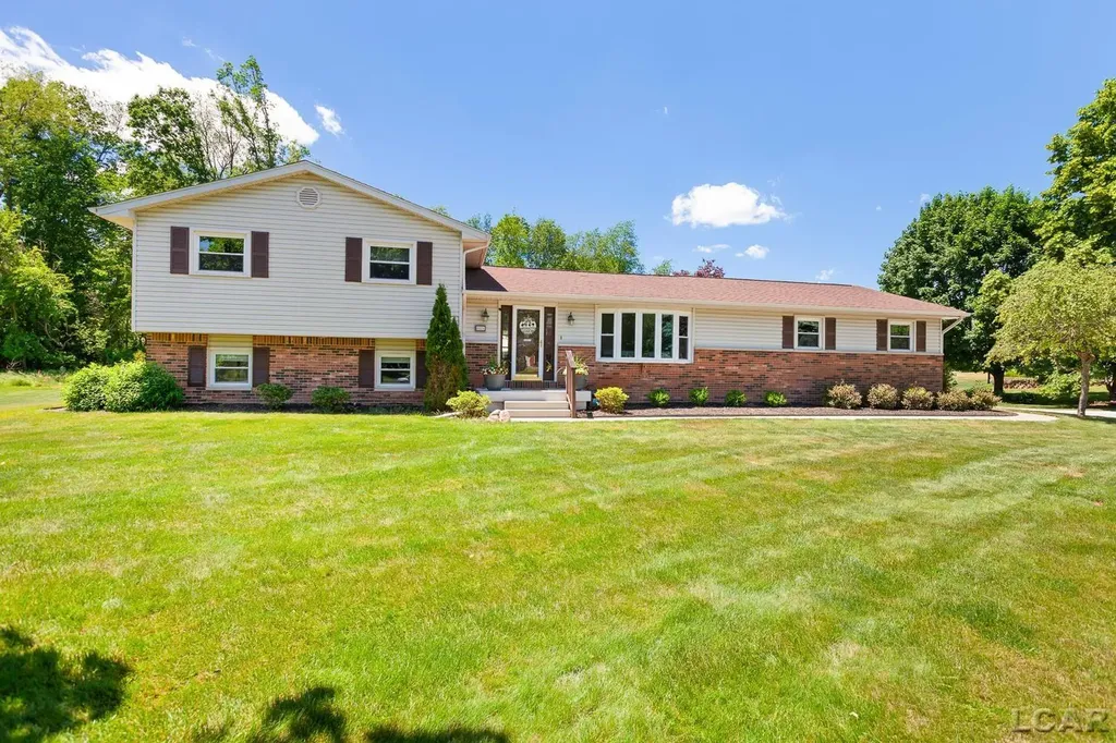 8826 Hawthorne Drive Tecumseh Township MI 49221