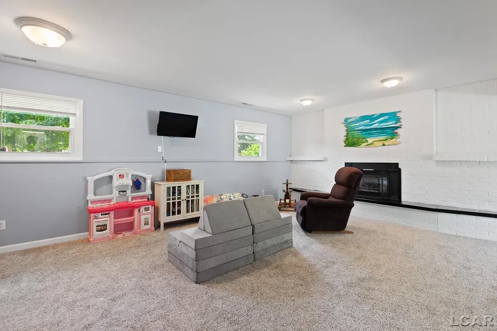 8826 Hawthorne Drive Tecumseh Township MI 49221