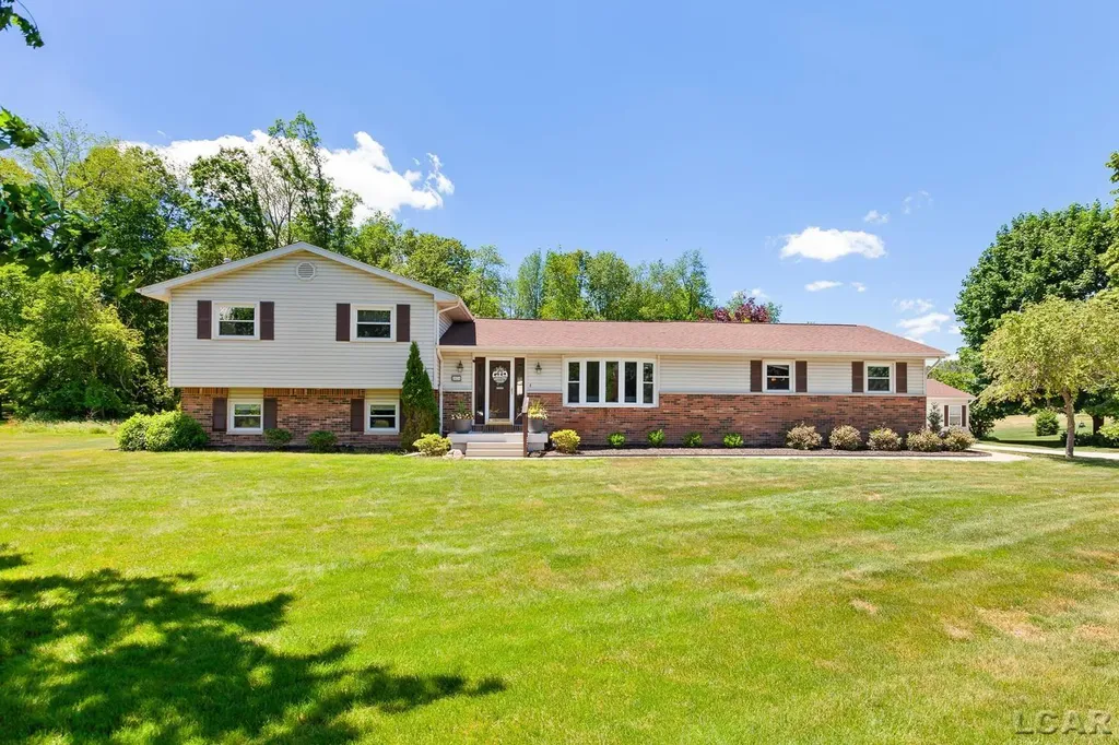 8826 Hawthorne Drive Tecumseh Township MI 49221