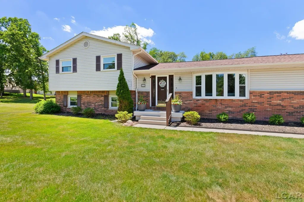 8826 Hawthorne Drive Tecumseh Township MI 49221