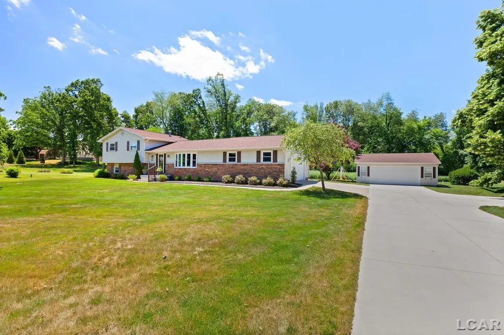 8826 Hawthorne Drive Tecumseh Township MI 49221