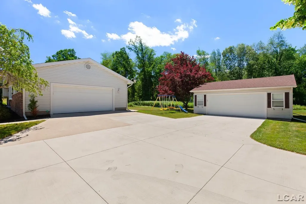 8826 Hawthorne Drive Tecumseh Township MI 49221