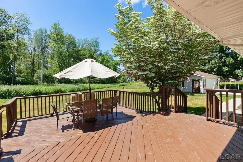 8826 Hawthorne Drive Tecumseh Township MI 49221