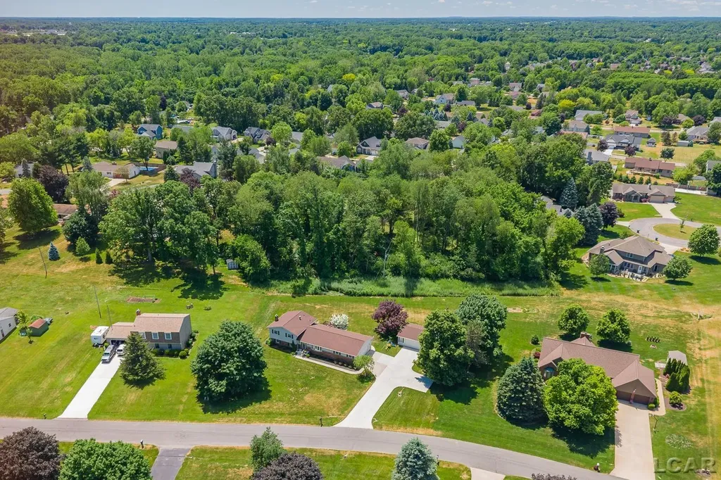 8826 Hawthorne Drive Tecumseh Township MI 49221