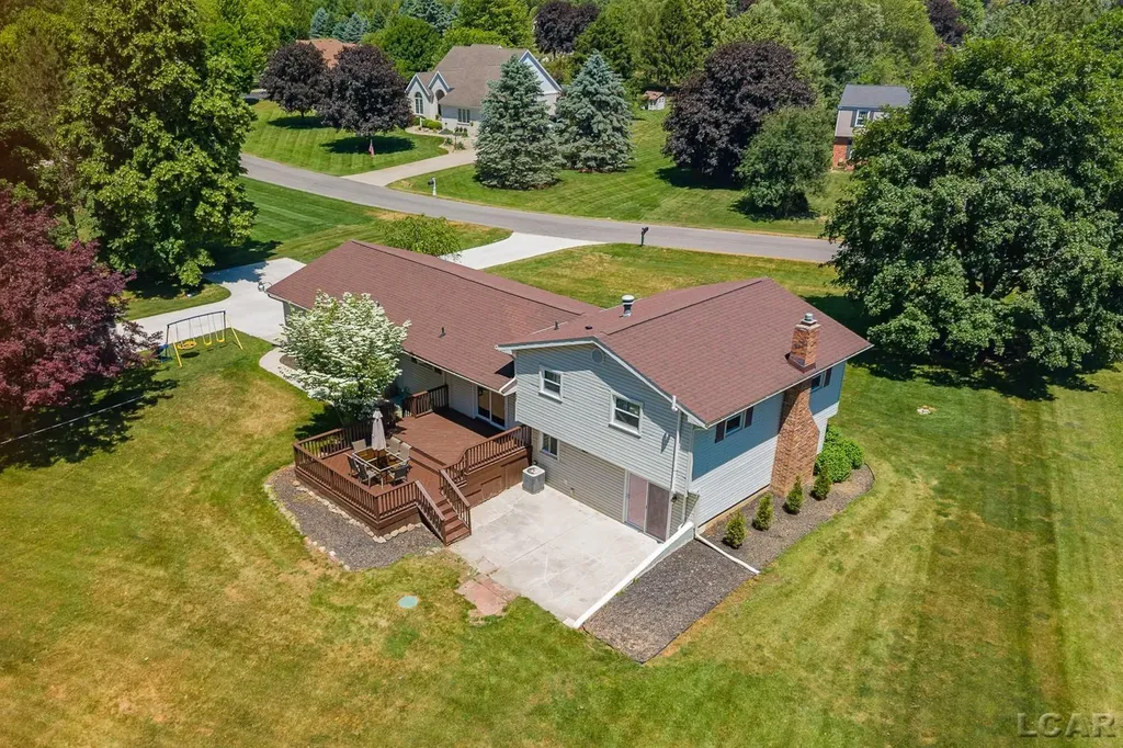 8826 Hawthorne Drive Tecumseh Township MI 49221