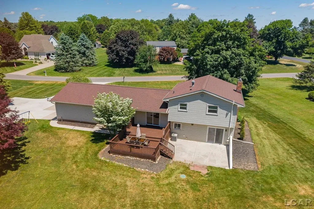 8826 Hawthorne Drive Tecumseh Township MI 49221