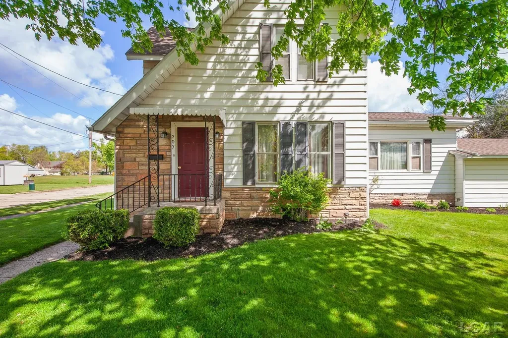 203 E Congress Street Morenci City MI 49256