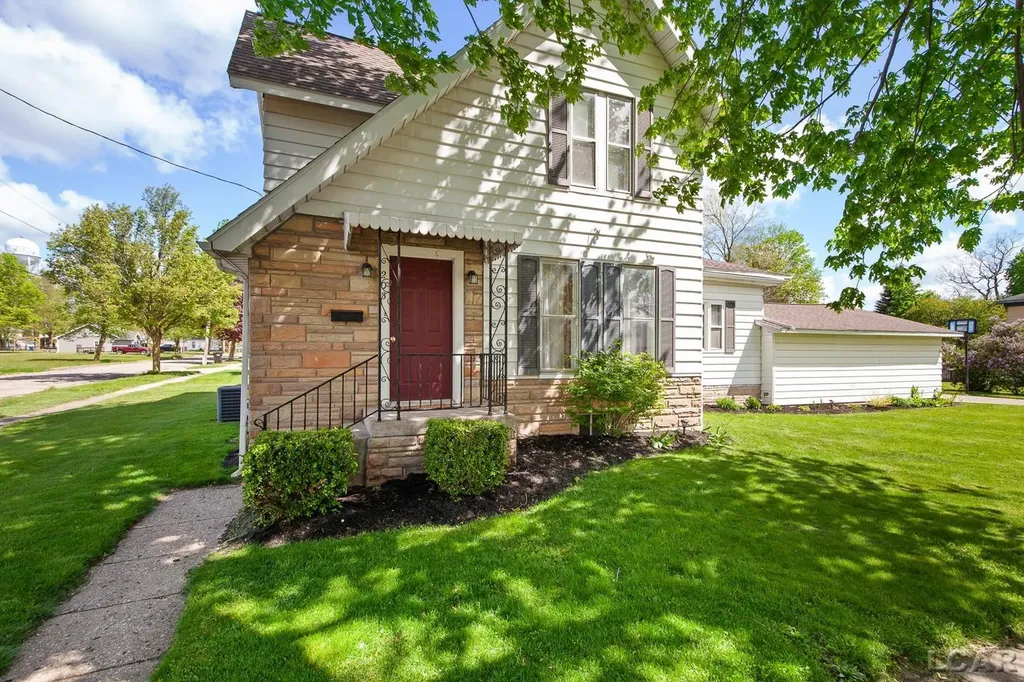 203 E Congress Street Morenci City MI 49256