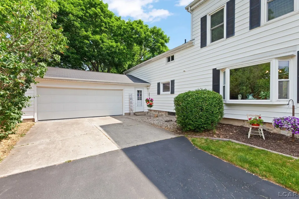 807 Conklin Drive Tecumseh City MI 49286