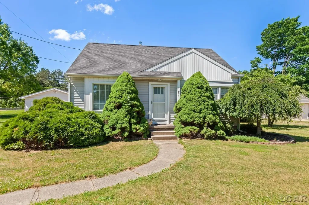 1205 Shady Lane Tecumseh City MI 49286