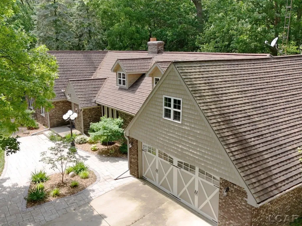 5944 Riga Highway Blissfield Township MI 49228