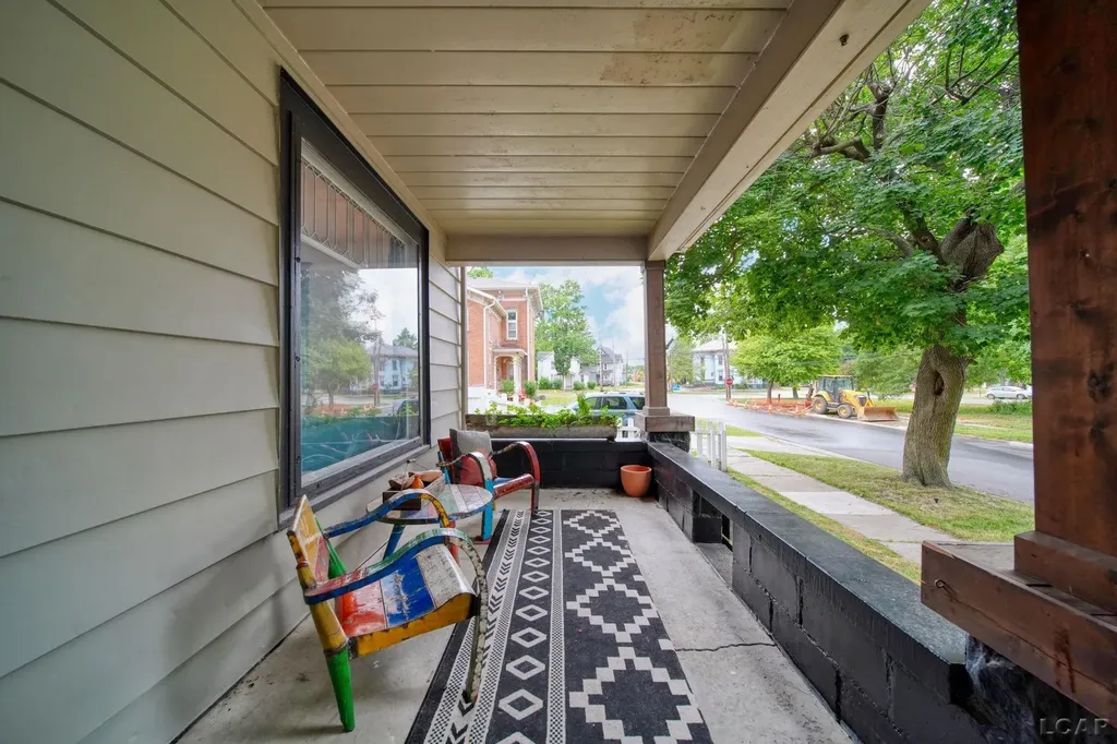 121 Dallas Street Adrian City MI 49221