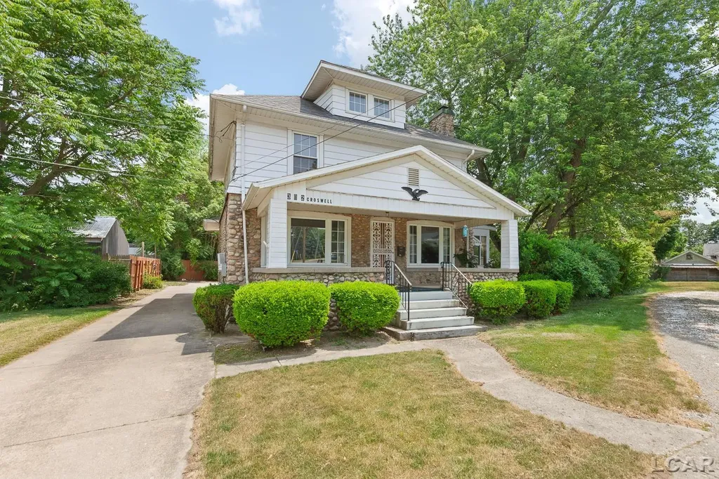 302 Croswell Street Adrian City MI 49221