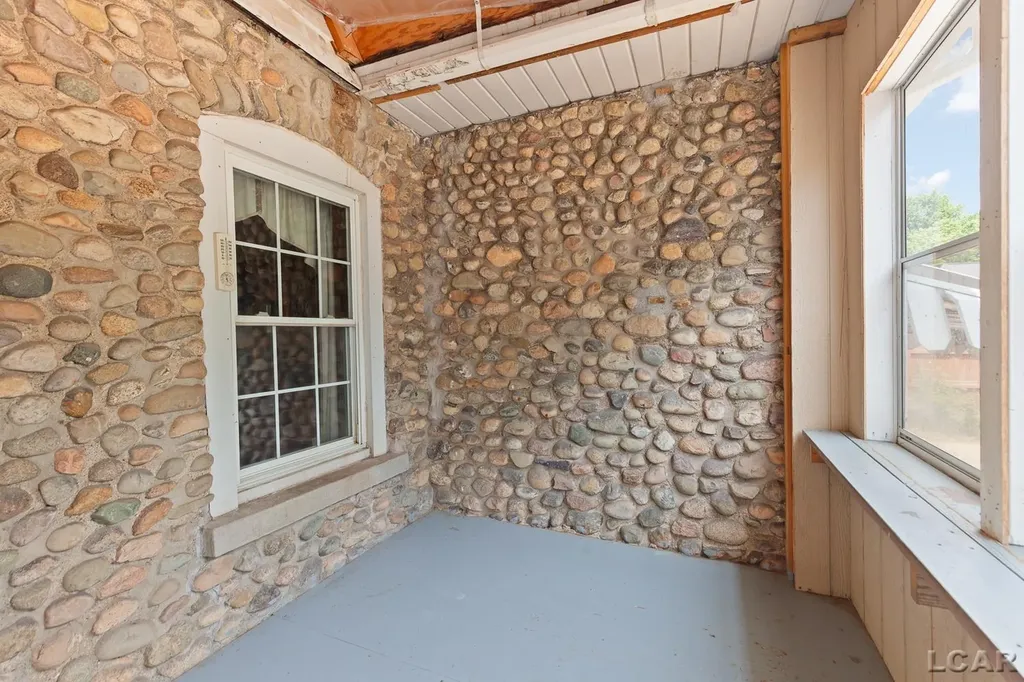 302 Croswell Street Adrian City MI 49221