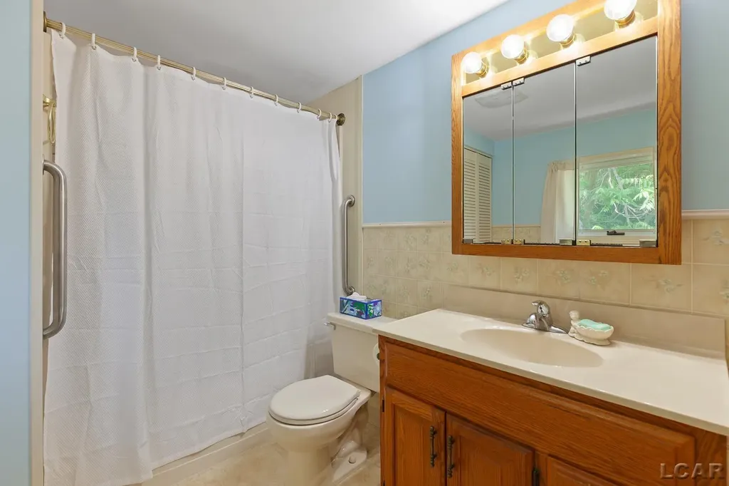 302 Croswell Street Adrian City MI 49221
