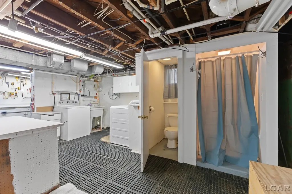 302 Croswell Street Adrian City MI 49221