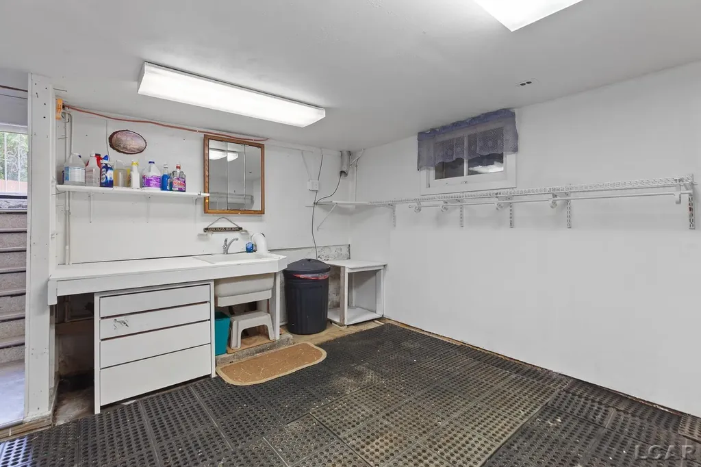 302 Croswell Street Adrian City MI 49221