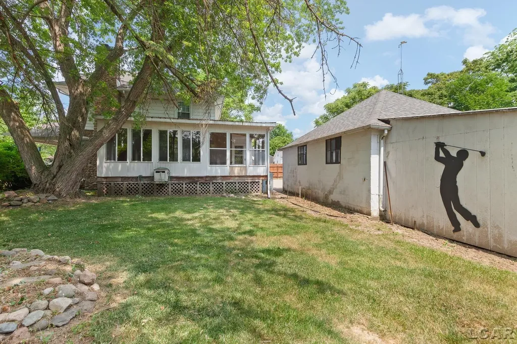 302 Croswell Street Adrian City MI 49221