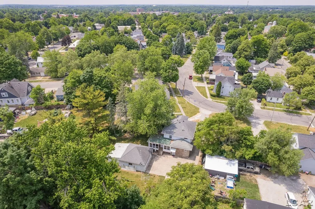 302 Croswell Street Adrian City MI 49221