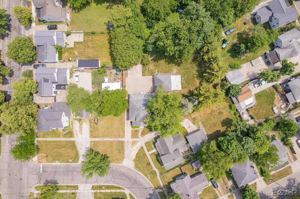 302 Croswell Street Adrian City MI 49221