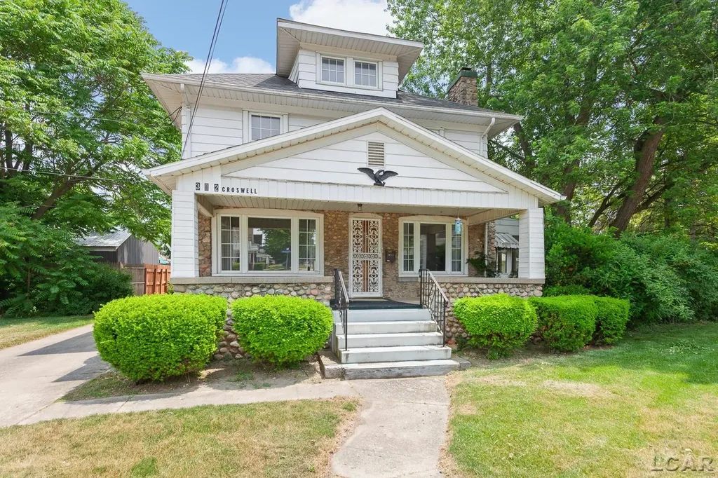 302 Croswell Street Adrian City MI 49221