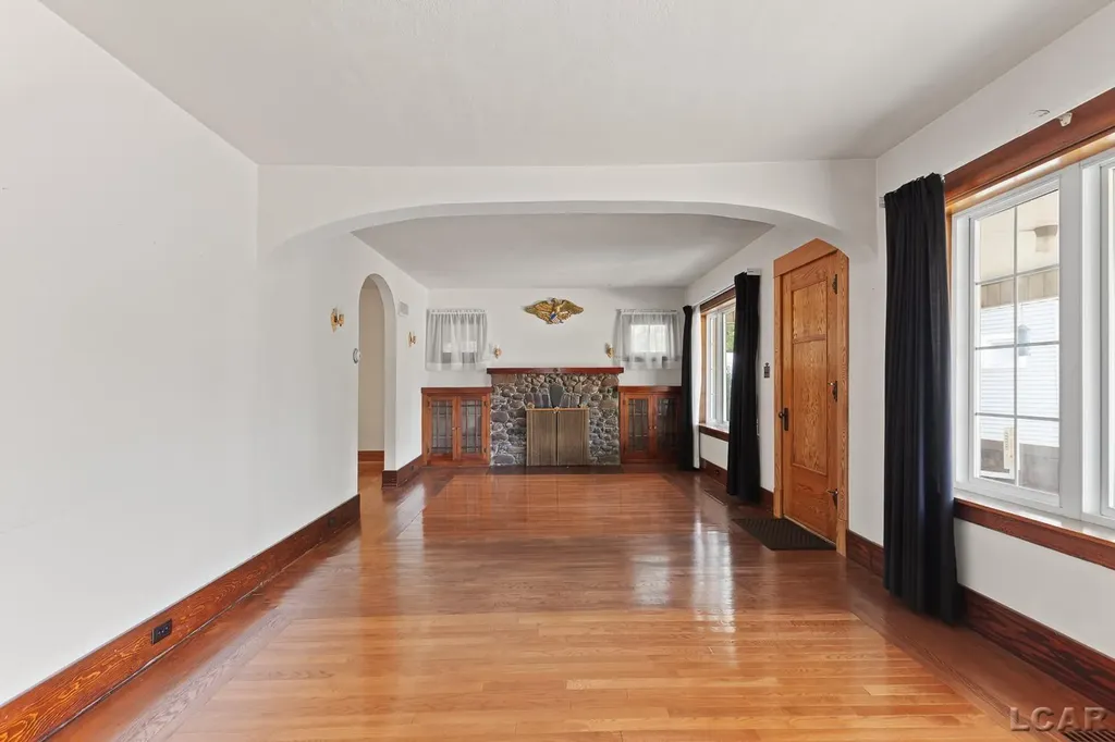 302 Croswell Street Adrian City MI 49221