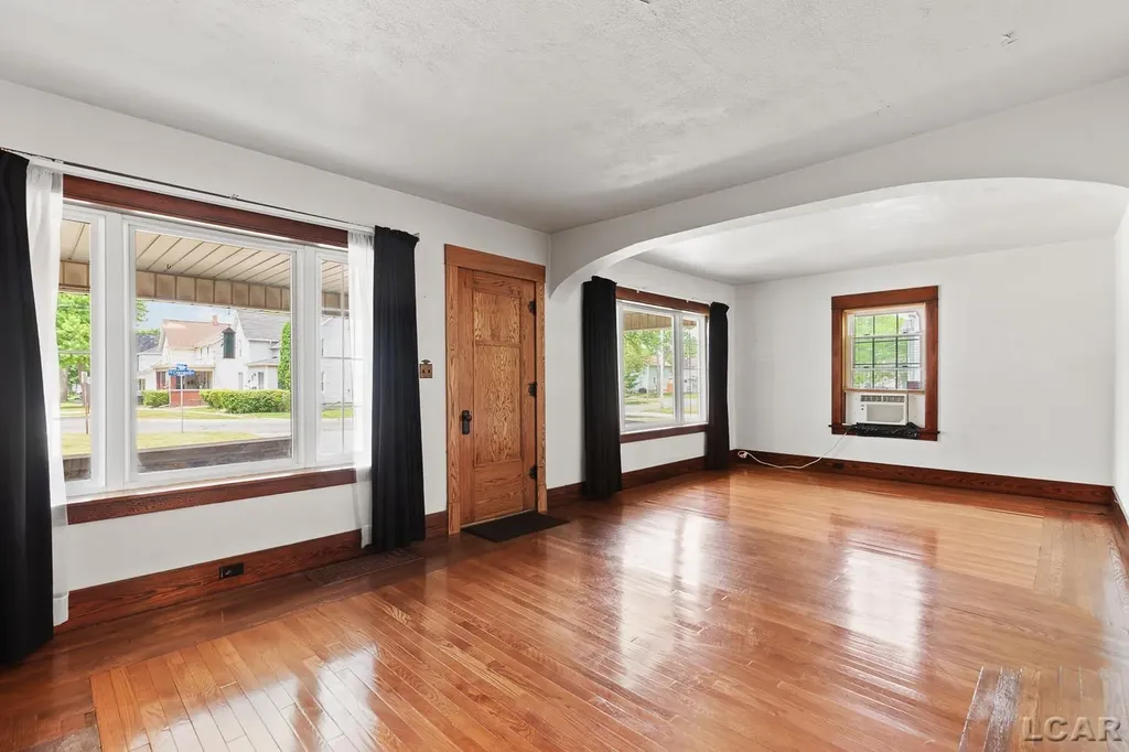 302 Croswell Street Adrian City MI 49221