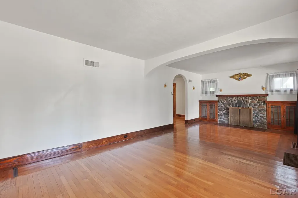 302 Croswell Street Adrian City MI 49221