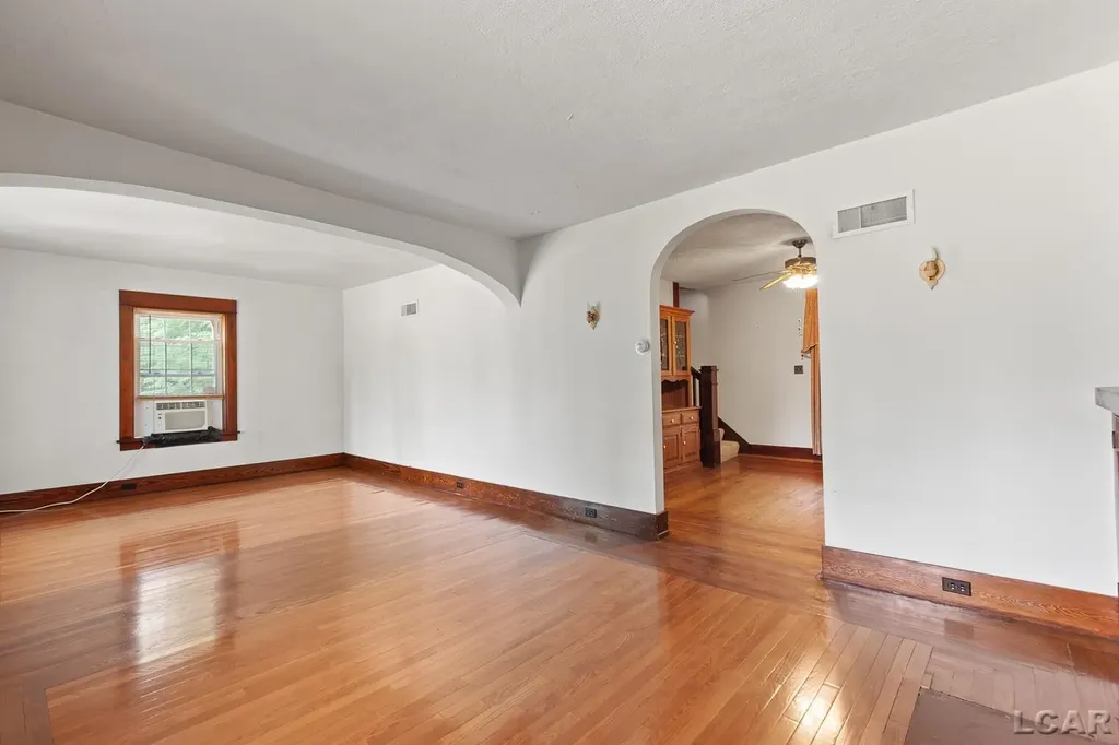 302 Croswell Street Adrian City MI 49221